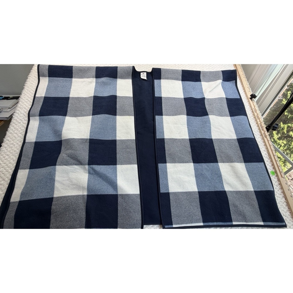 Woolrich Reversible Plaid Shawl Wrap Poncho One Size Blue Navy Cozy Classic Unis